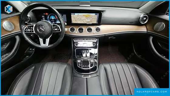 MERCEDES E-CLASS E300E EXCLUSIVE