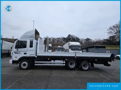 HYUNDAI MEGA TRUCK GOLD