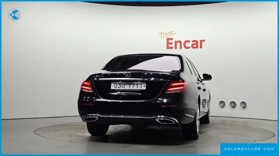 MERCEDES E-CLASS E220D EXCLUSIVE