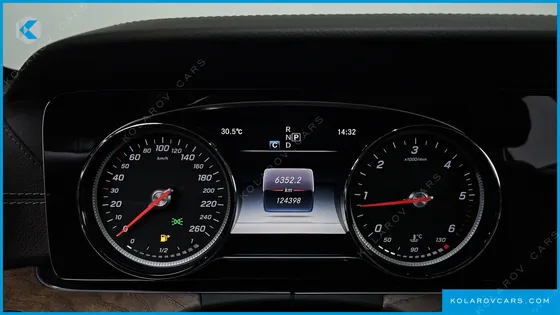 MERCEDES E-CLASS E220D EXCLUSIVE