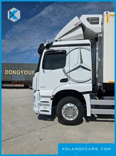 MERCEDES CARGO TRUCK 6X4