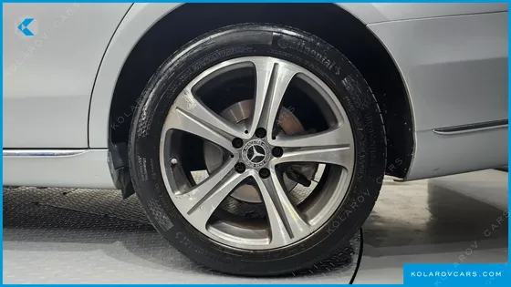 MERCEDES E-CLASS E220D 4MATIC EXCLUSIVE