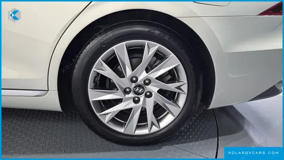 HYUNDAI GRANDEUR CALLIGRAPHY