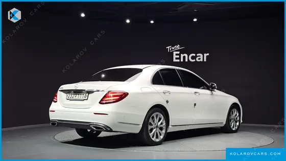MERCEDES E-CLASS E220D EXCLUSIVE