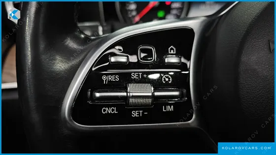 MERCEDES E-CLASS E220D EXCLUSIVE