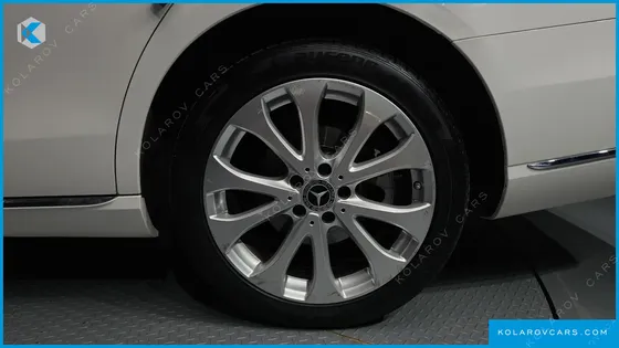 MERCEDES E-CLASS E220D EXCLUSIVE