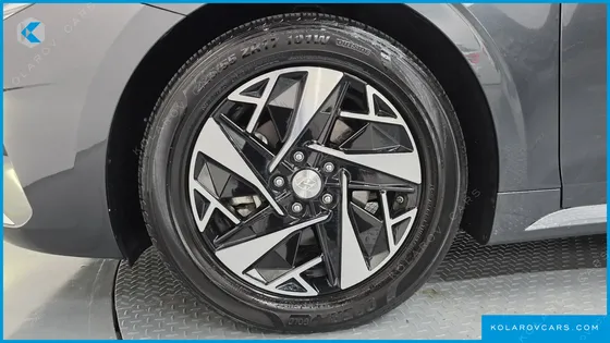 HYUNDAI GRANDEUR EXCLUSIVE