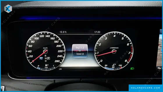 MERCEDES E-CLASS E300 4MATIC AVNATGARDE