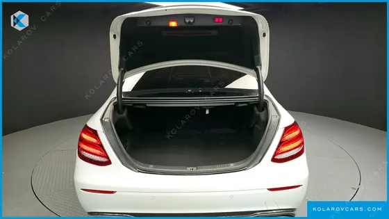 MERCEDES E-CLASS E300 4MATIC AVNATGARDE
