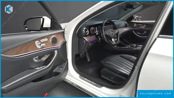 MERCEDES E-CLASS E300 EXCLUSIVE
