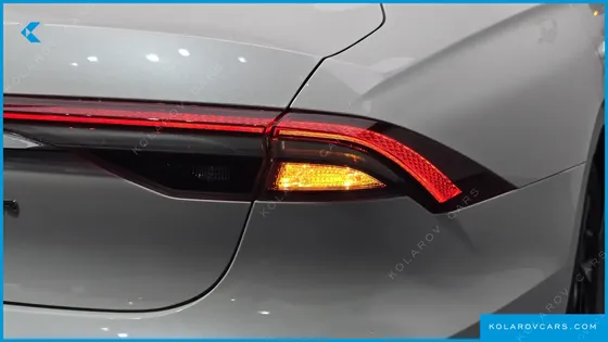 HYUNDAI GRANDEUR LE BLANC