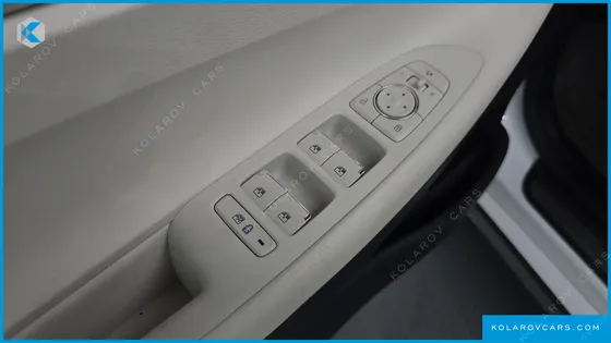 HYUNDAI GRANDEUR LE BLANC