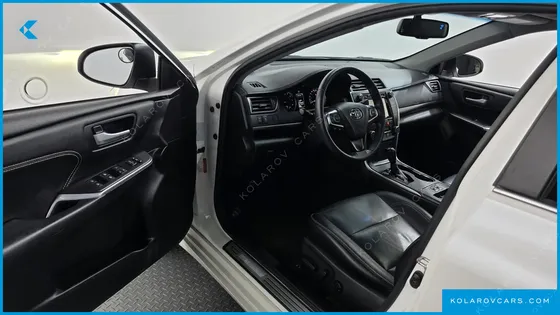 TOYOTA CAMRY 2.5 XLE