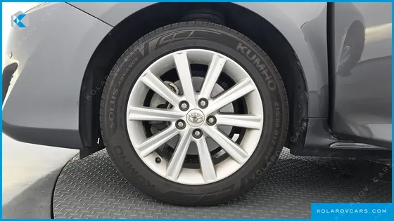 TOYOTA CAMRY 2.5 XLE
