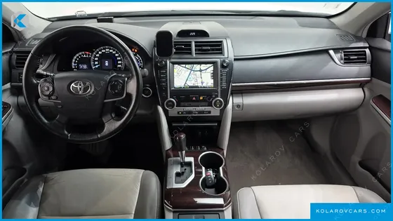 TOYOTA CAMRY 2.5 XLE