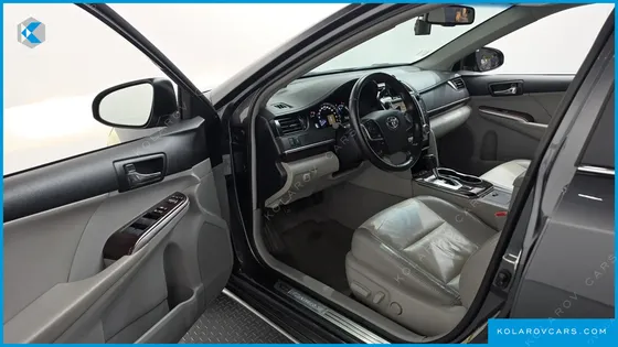 TOYOTA CAMRY 2.5 XLE