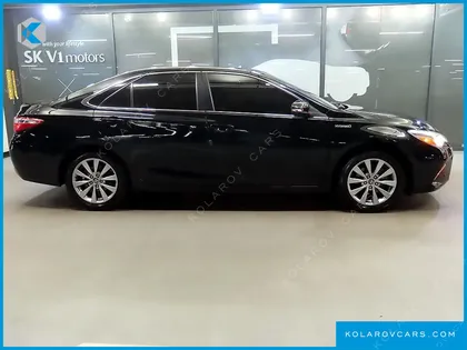 TOYOTA CAMRY HYBRID LE