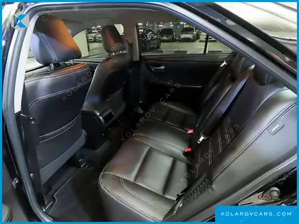 TOYOTA CAMRY HYBRID LE