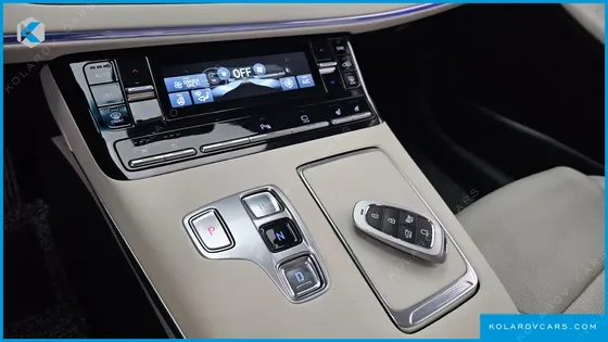 HYUNDAI GRANDEUR LE BLANC