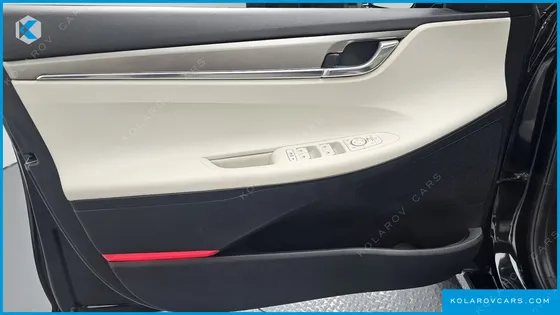 HYUNDAI GRANDEUR LE BLANC