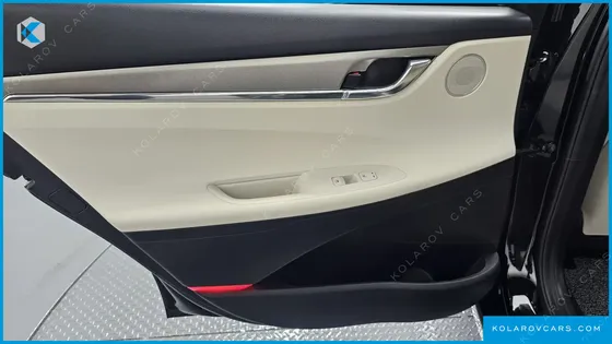 HYUNDAI GRANDEUR LE BLANC