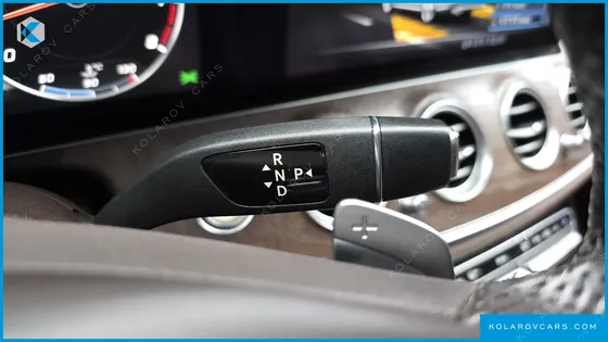 MERCEDES E-CLASS E300 EXCLUSIVE