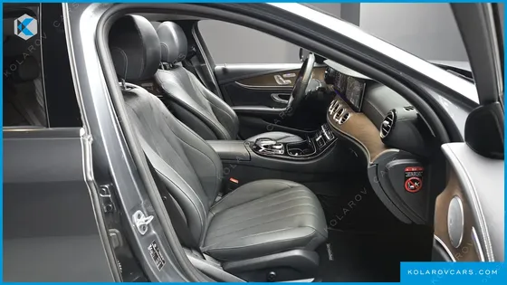 MERCEDES E-CLASS E300 4MATIC EXCLUSIVE