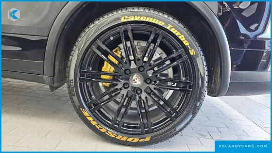 PORSCHE CAYENNE 4.8 TURBO