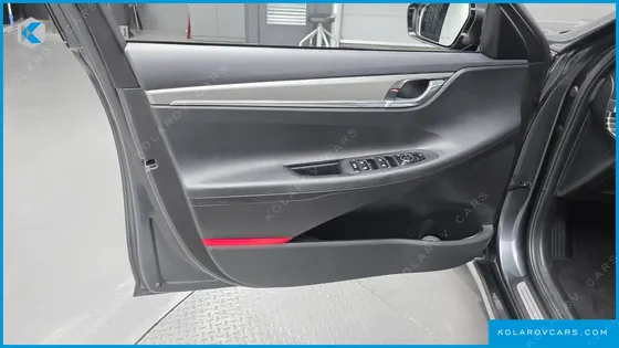 HYUNDAI GRANDEUR LE BLANC