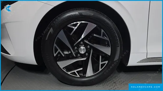 HYUNDAI GRANDEUR LE BLANC