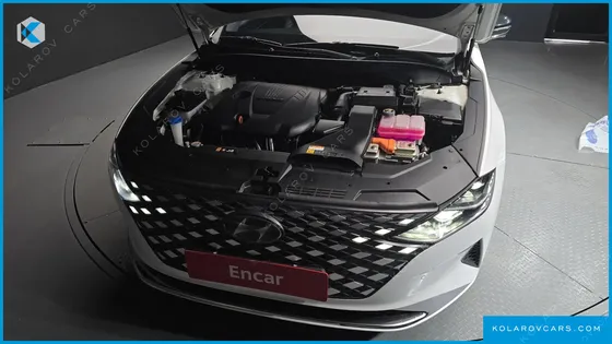 HYUNDAI GRANDEUR LE BLANC