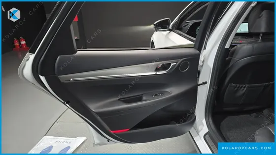 HYUNDAI GRANDEUR LE BLANC