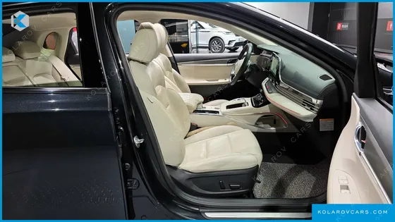 HYUNDAI GRANDEUR LE BLANC