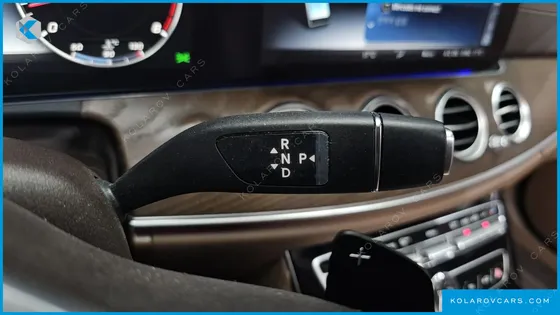 MERCEDES E-CLASS E300 4MATIC EXCLUSIVE