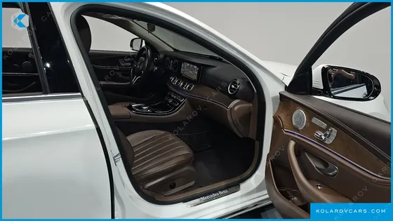 MERCEDES E-CLASS E300 4MATIC EXCLUSIVE