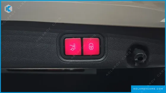 MERCEDES E-CLASS E300 4MATIC EXCLUSIVE