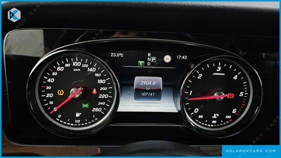 MERCEDES E-CLASS E220D EXCLUSIVE