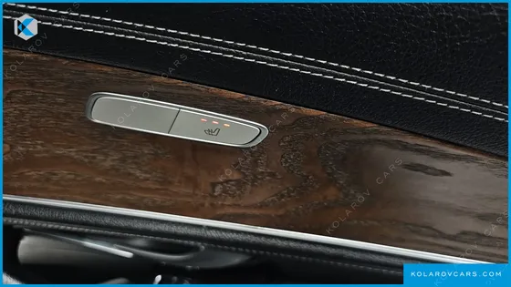 MERCEDES E-CLASS E220D EXCLUSIVE