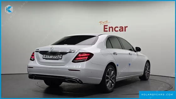 MERCEDES E-CLASS E300 4MATIC AVNATGARDE