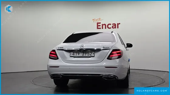 MERCEDES E-CLASS E300 4MATIC AVNATGARDE