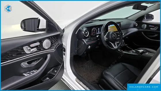 MERCEDES E-CLASS E300 4MATIC AVNATGARDE