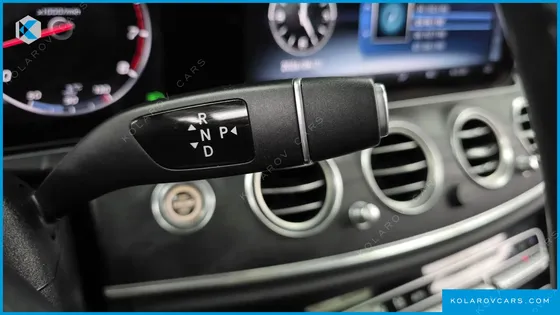 MERCEDES E-CLASS E300 4MATIC AVNATGARDE