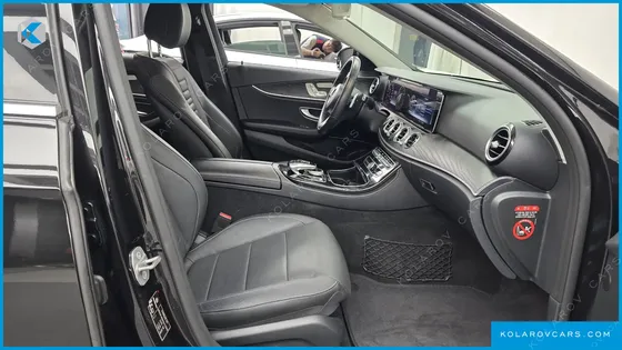 MERCEDES E-CLASS E300 4MATIC AVNATGARDE