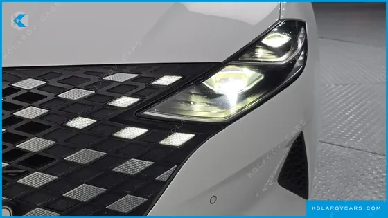 HYUNDAI GRANDEUR LE BLANC