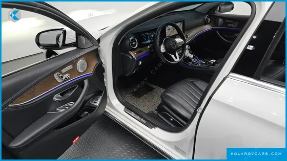 MERCEDES E-CLASS E300 EXCLUSIVE