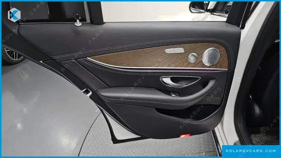 MERCEDES E-CLASS E300 EXCLUSIVE