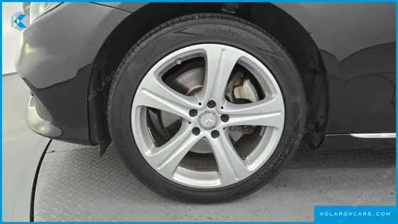 MERCEDES E-CLASS E220D 4MATIC AVANTGARDE