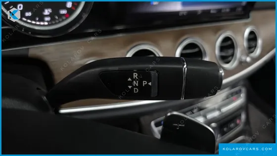 MERCEDES E-CLASS E300 4MATIC EXCLUSIVE