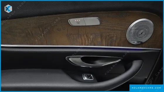 MERCEDES E-CLASS E300 4MATIC EXCLUSIVE