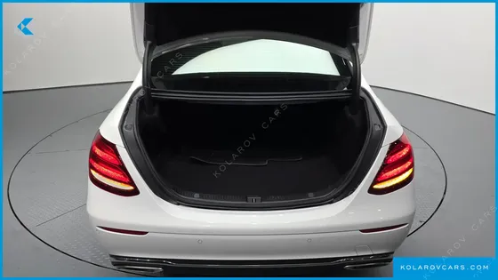 MERCEDES E-CLASS E200 AVANTGARDE